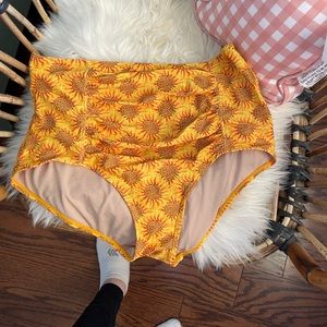 Kortni Jeane Large Ruched Bottoms